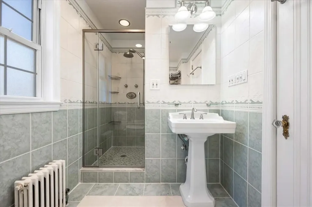 228 W 259th Street Bronx NY 10471