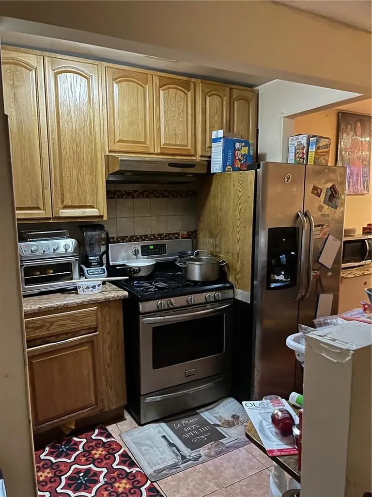919 Mace Avenue Bronx NY 10469