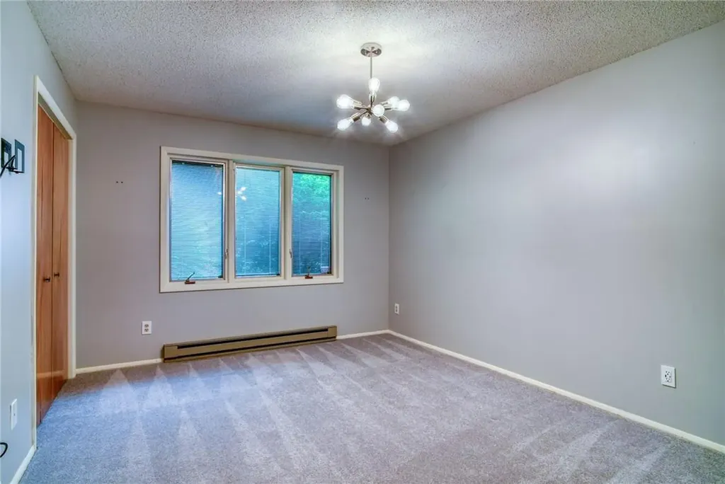 5 Buckingham Circle Rock Hill NY 12775