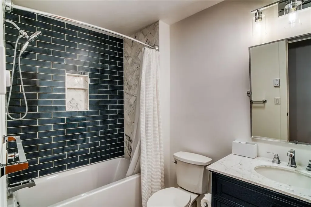 5 Buckingham Circle Rock Hill NY 12775