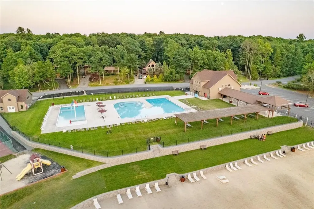 5 Buckingham Circle Rock Hill NY 12775