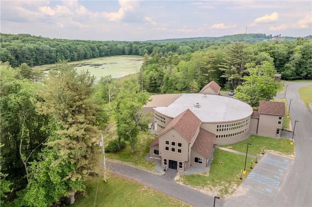 5 Buckingham Circle Rock Hill NY 12775