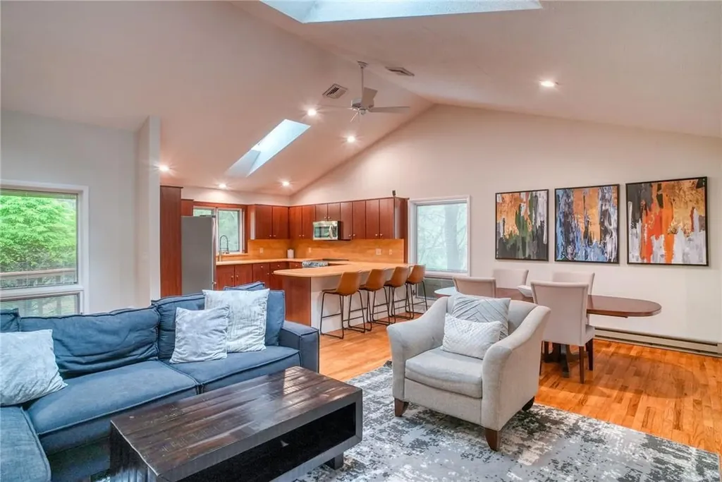 5 Buckingham Circle Rock Hill NY 12775
