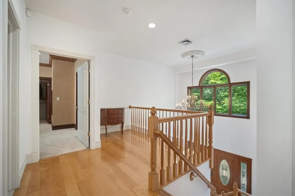 116 Lane Gate Road Cold Spring NY 10516