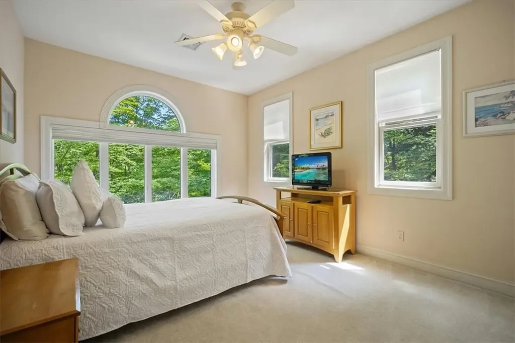 116 Lane Gate Road Cold Spring NY 10516