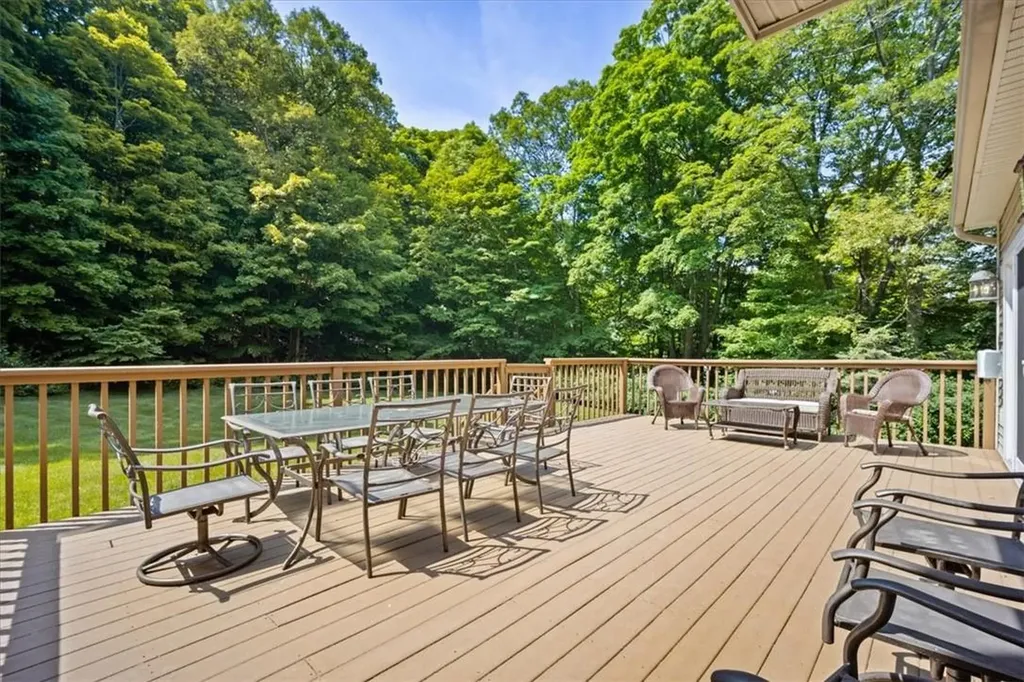116 Lane Gate Road Cold Spring NY 10516