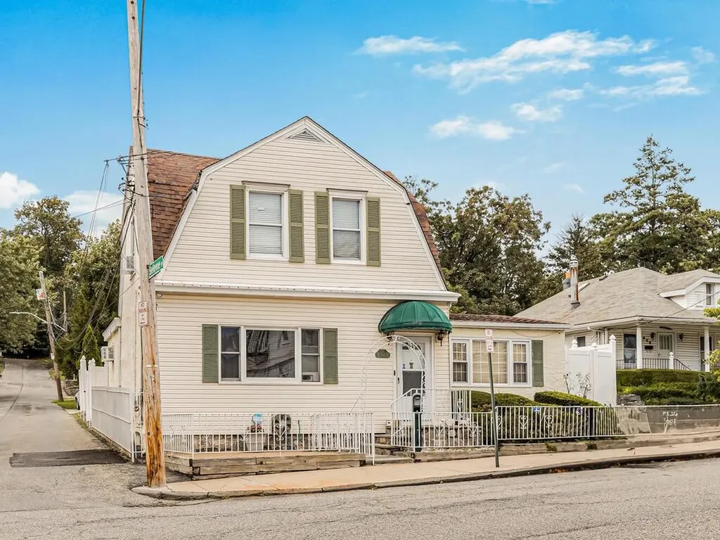 625 Valley Avenue Yonkers NY 10703