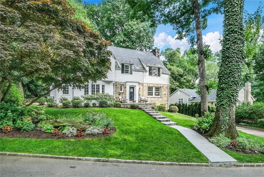 11 Forest Court Larchmont NY 10538