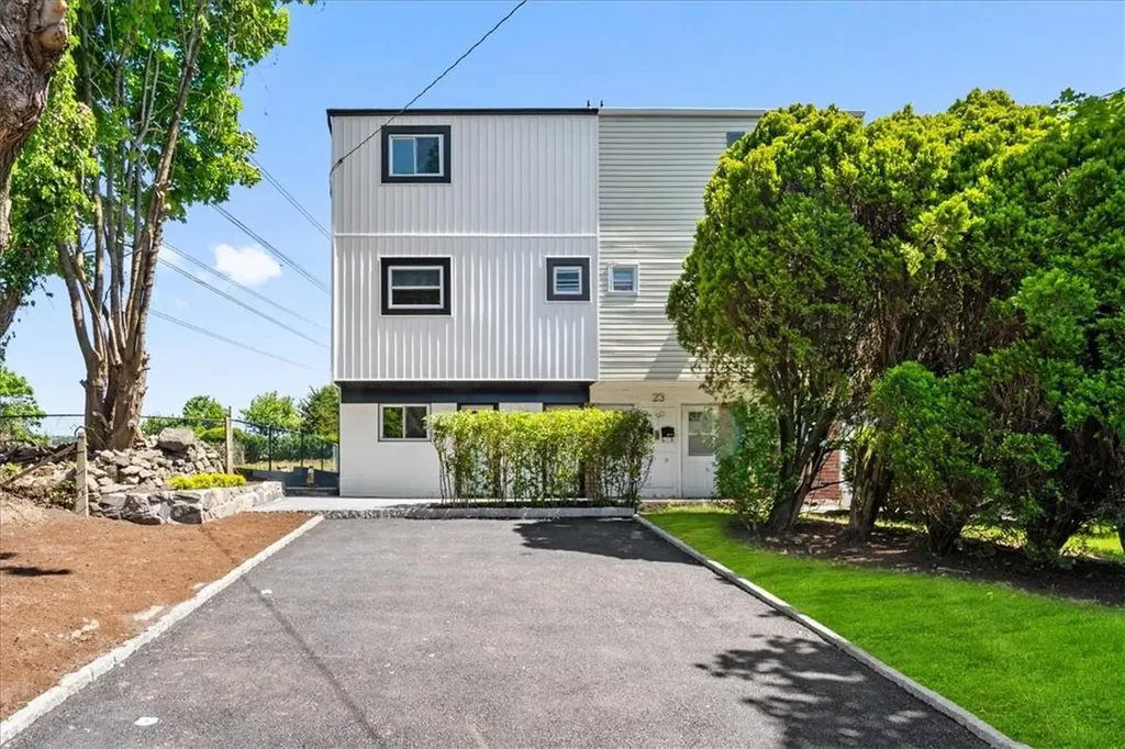 21 Elissa Lane Yonkers NY 10710