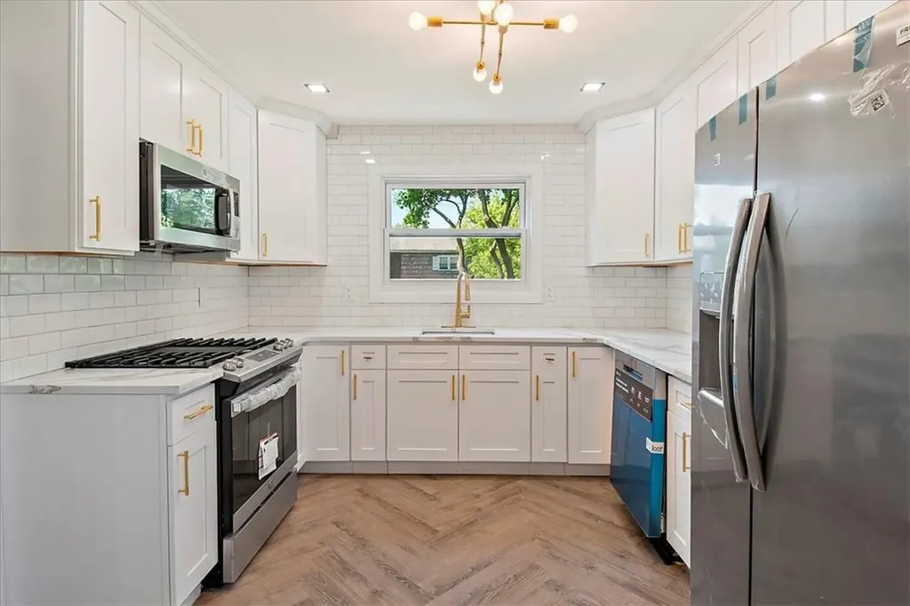 21 Elissa Lane Yonkers NY 10710