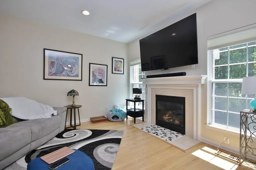 836 Huntington Drive Fishkill NY 12524