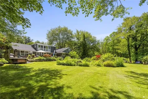 88 Salem Road Pound Ridge NY 10576