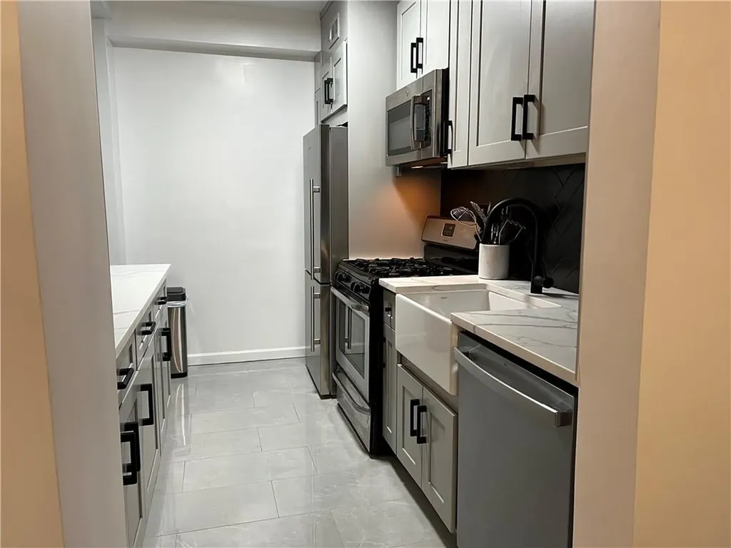 6 Fordham Hill Oval Bronx NY 10468