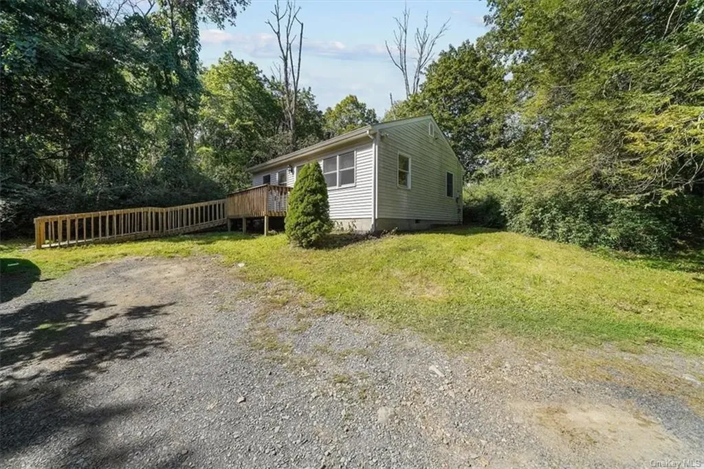 22 Bell Road Monroe NY 10950