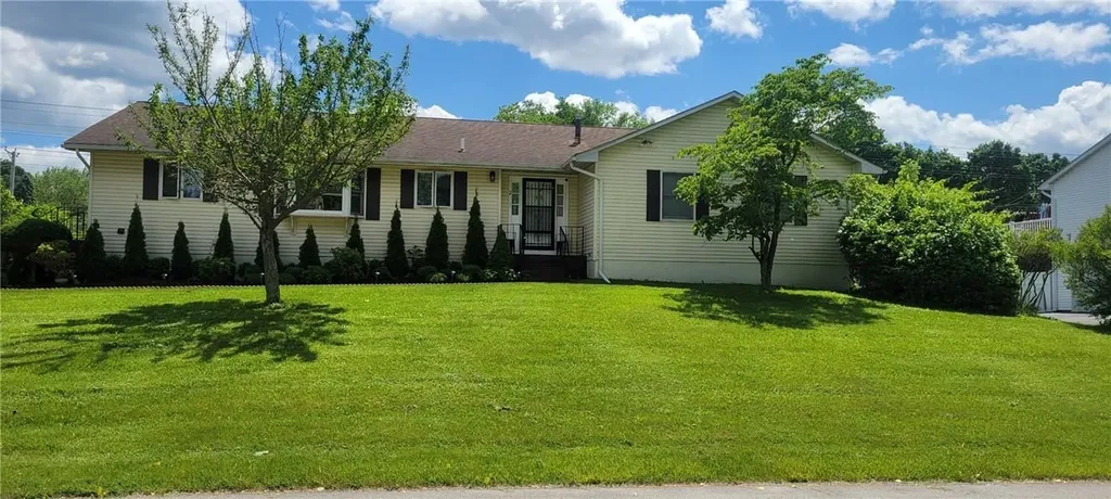 2 Pineberry Court Poughkeepsie NY 12603