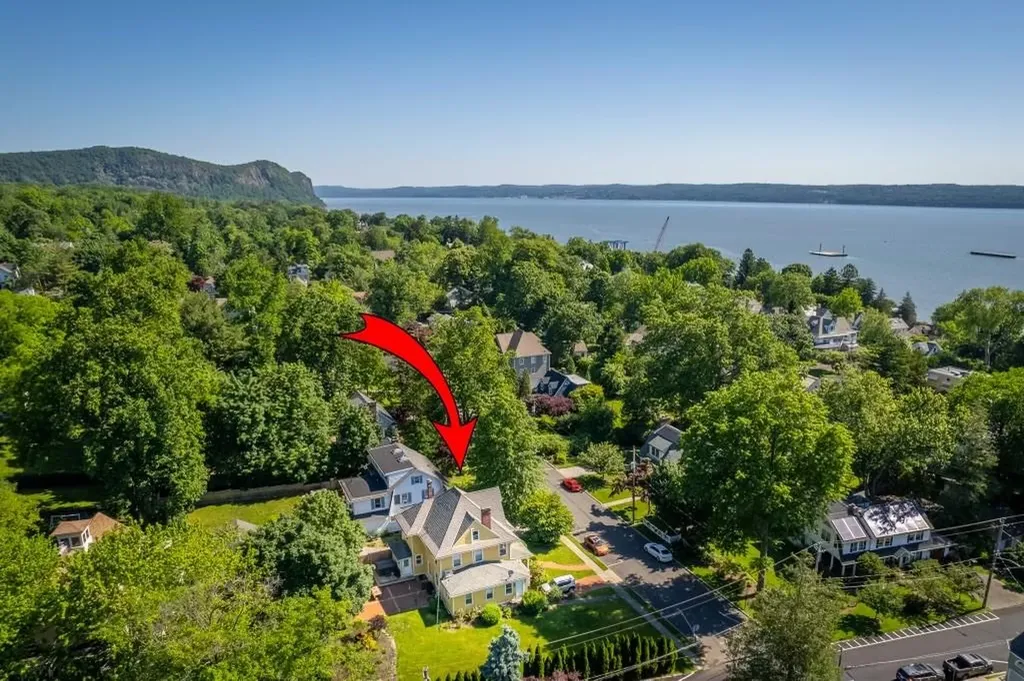 8 Hart Place Nyack NY 10960