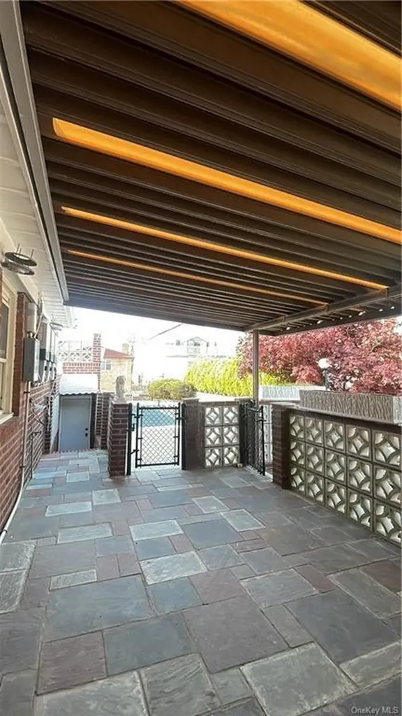 3865 Poplar Avenue Brooklyn NY 11224