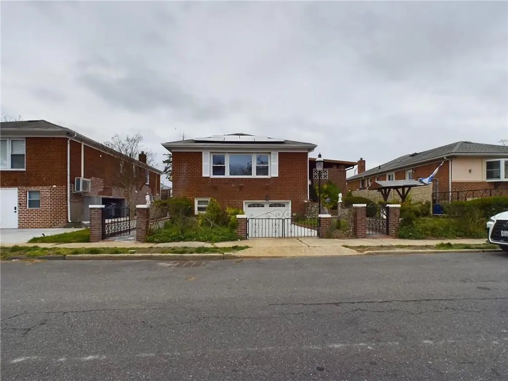3865 Poplar Avenue Brooklyn NY 11224