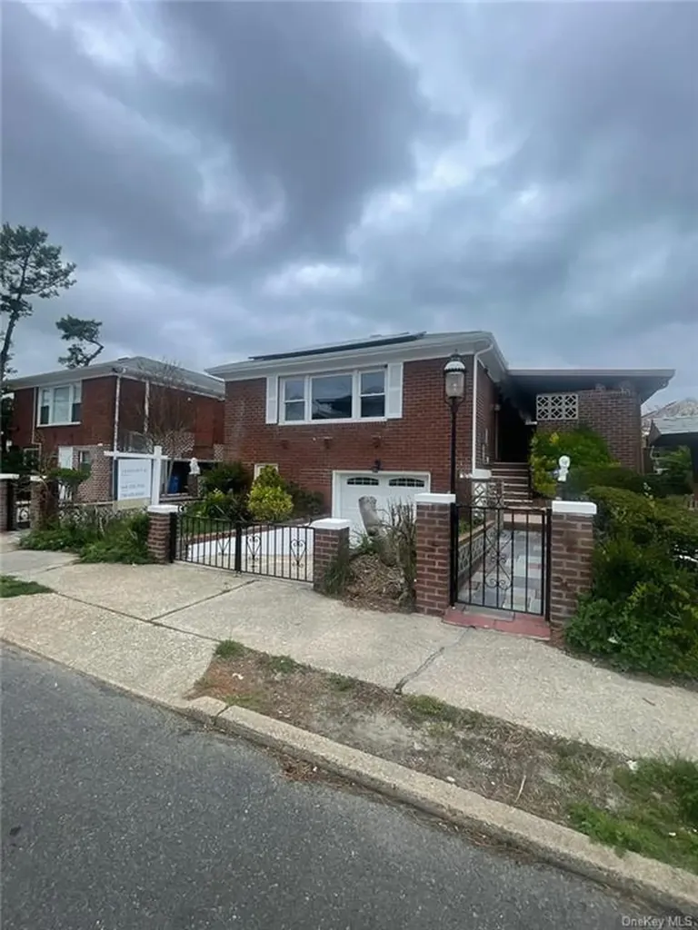 3865 Poplar Avenue Brooklyn NY 11224