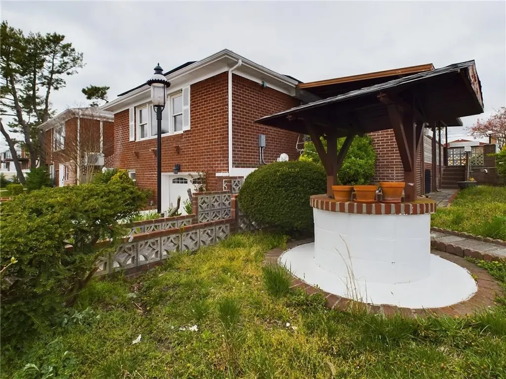 3865 Poplar Avenue Brooklyn NY 11224