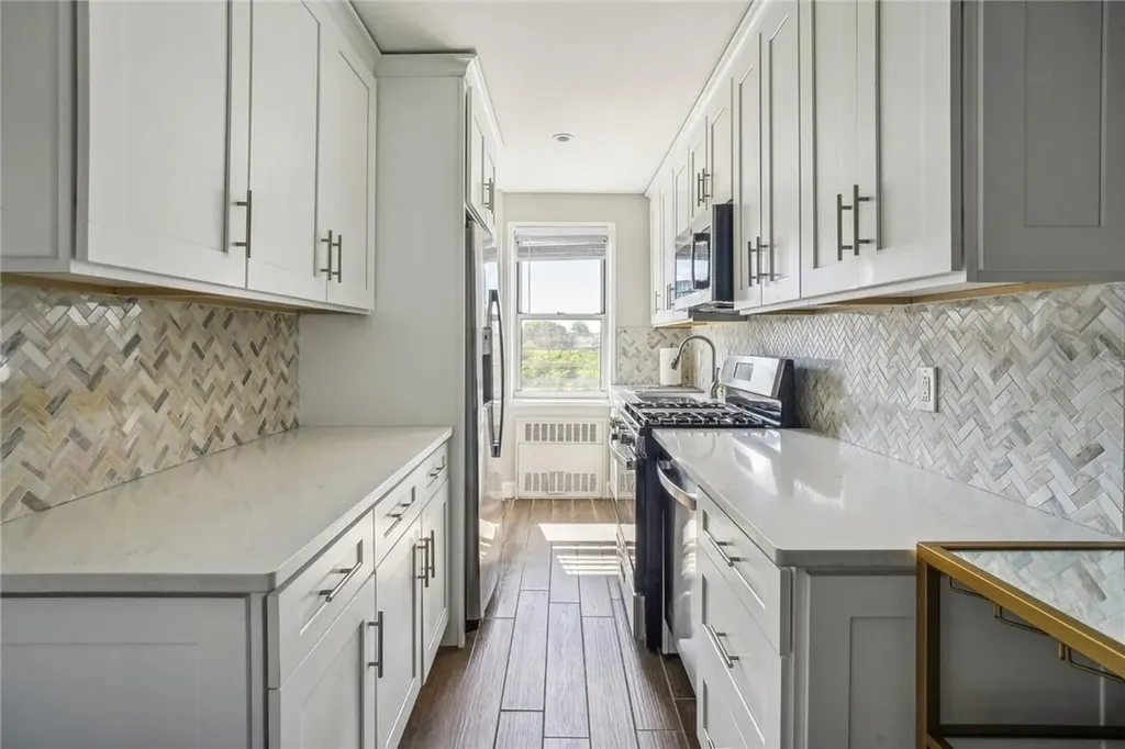 52 Yonkers Terrace Yonkers NY 10704