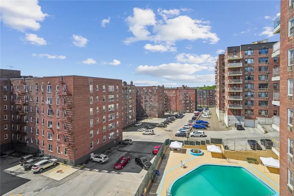 52 Yonkers Terrace Yonkers NY 10704