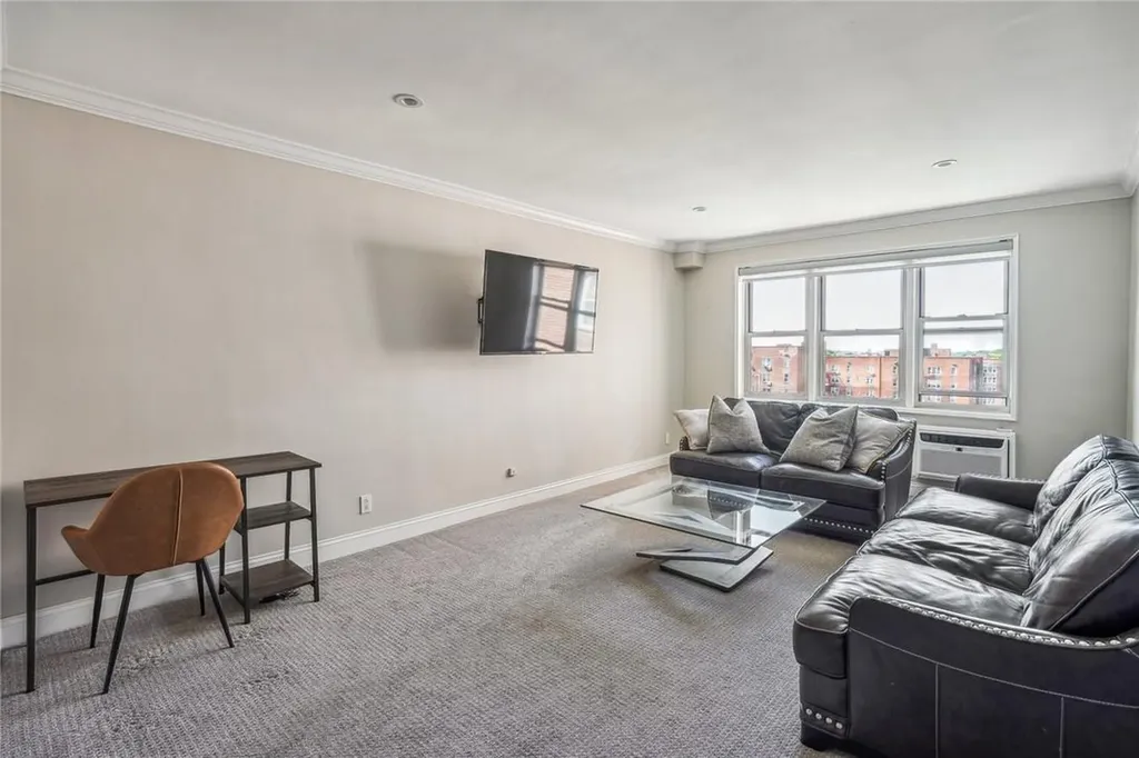 52 Yonkers Terrace Yonkers NY 10704
