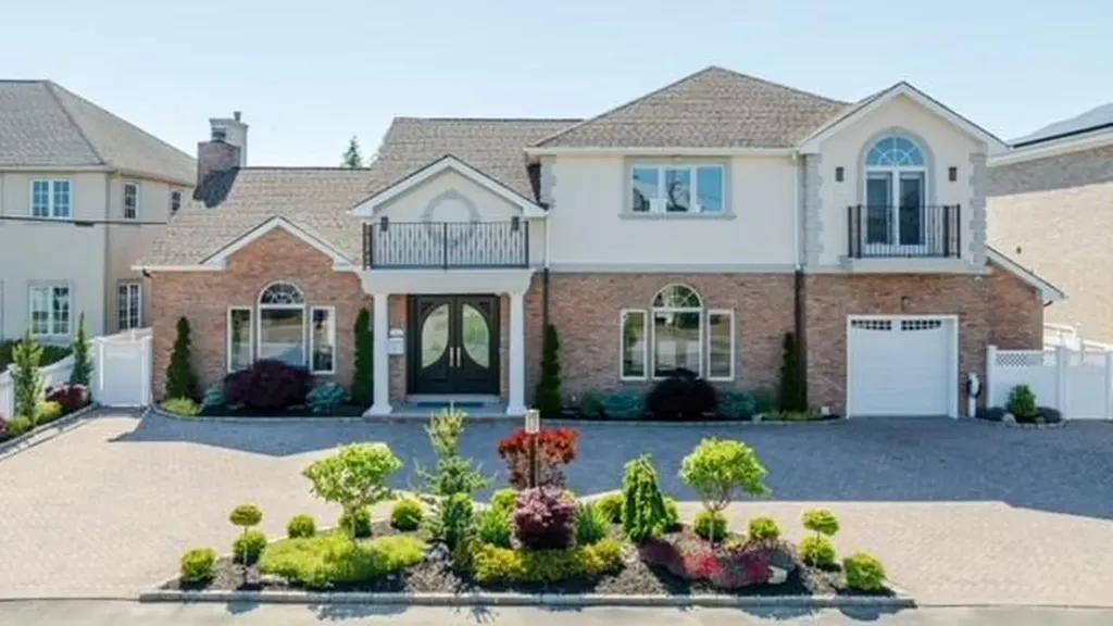 113 Dutchess Boulevard Atlantic Beach NY 11509