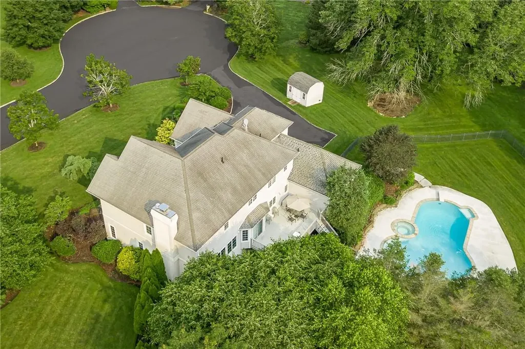 8 Birdie Drive Suffern NY 10901