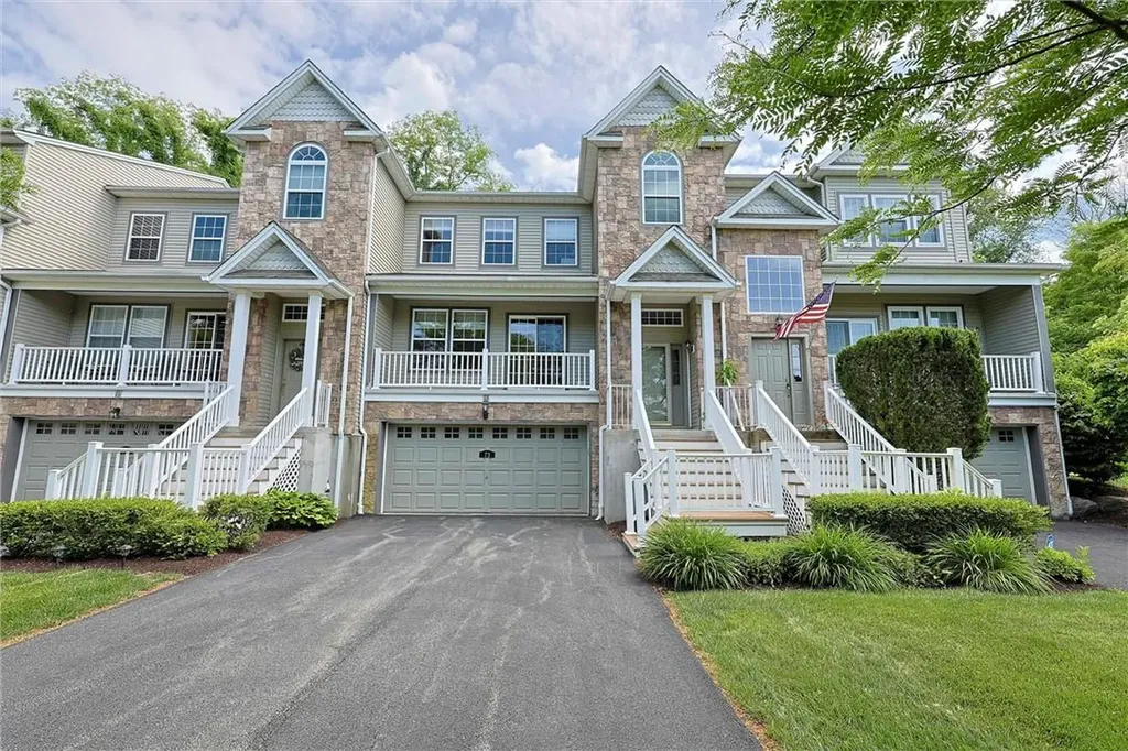 73 N River Drive Beacon NY 12508