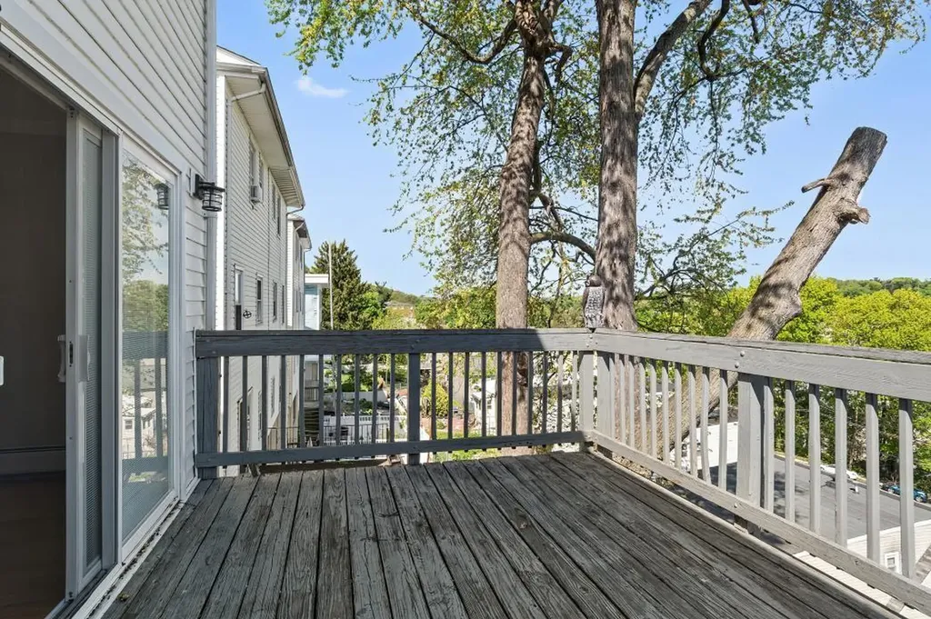 312 Edwards Place Yonkers NY 10703