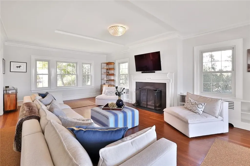 106 Sutton Manor Road New Rochelle NY 10801