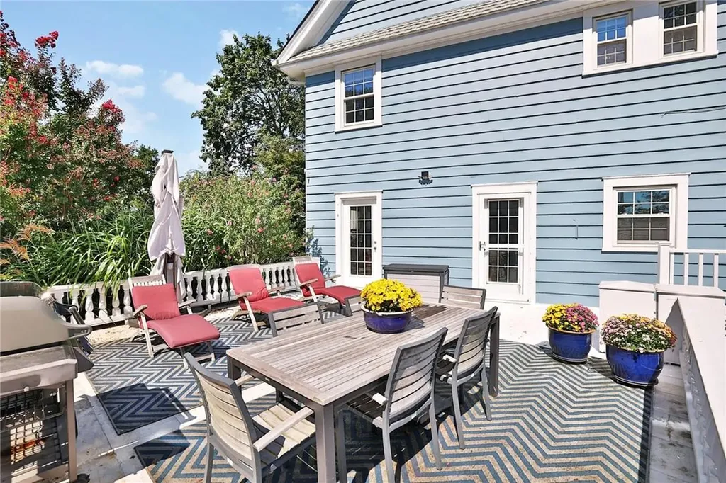 106 Sutton Manor Road New Rochelle NY 10801