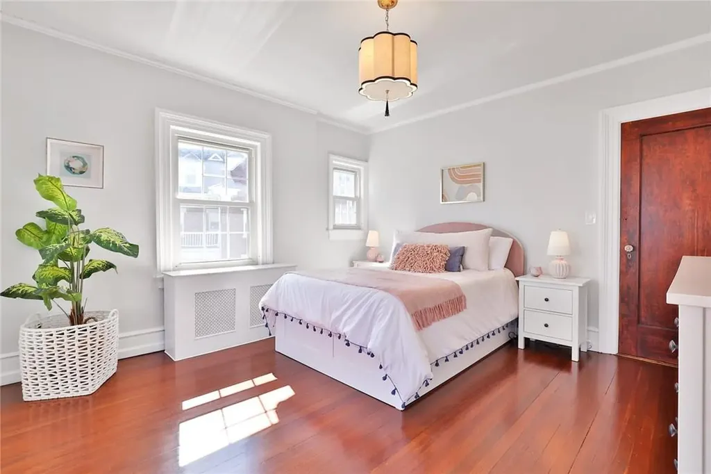 106 Sutton Manor Road New Rochelle NY 10801