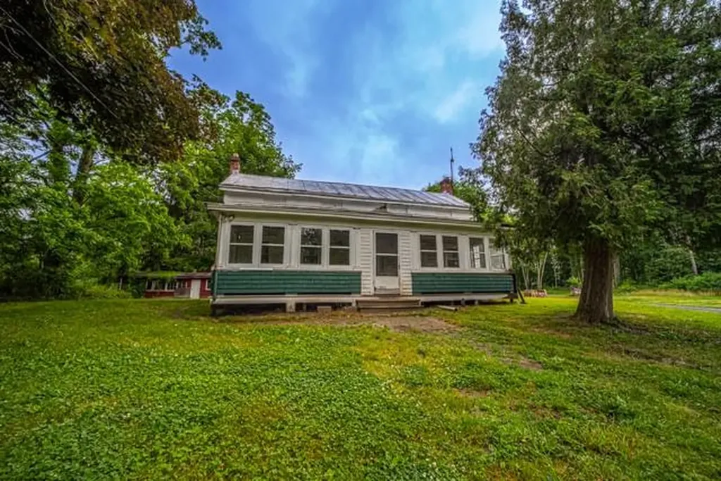 10 Kandy Lane Wallkill NY 12589