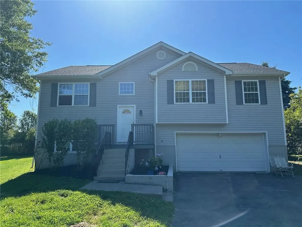 28 Sugar Maple Road Poughkeepsie NY 12603