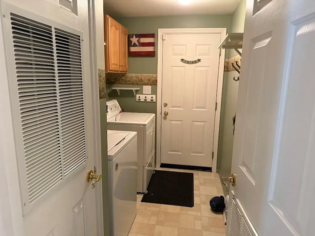 30 Naples Drive Poughkeepsie NY 12603
