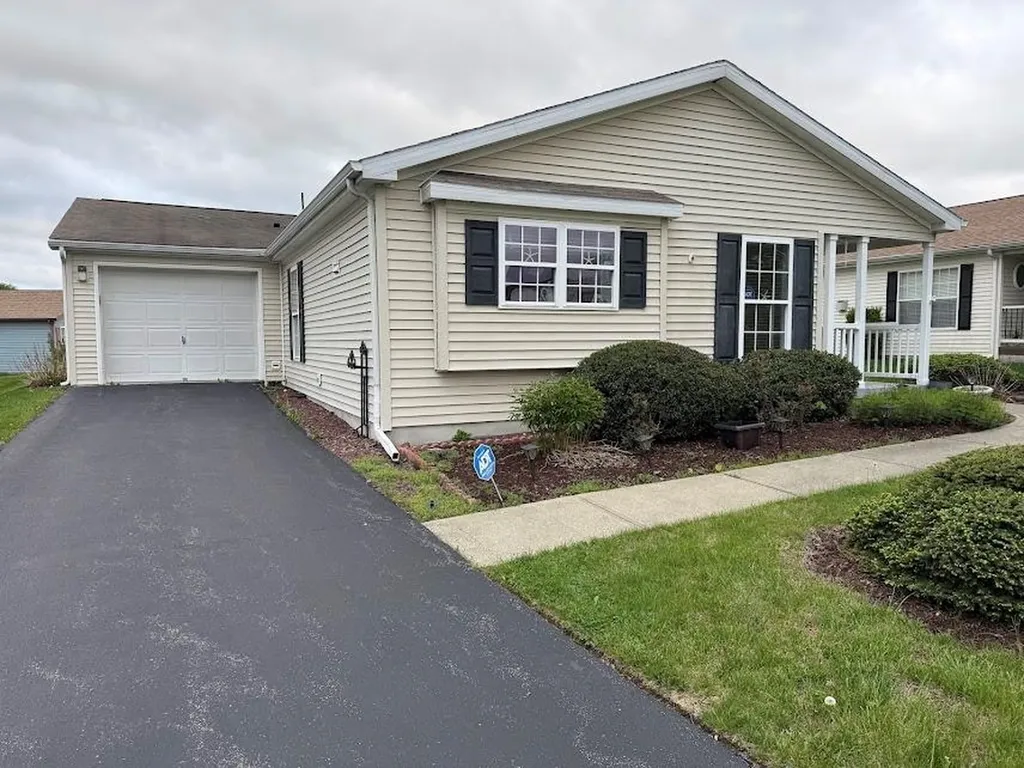 30 Naples Drive Poughkeepsie NY 12603