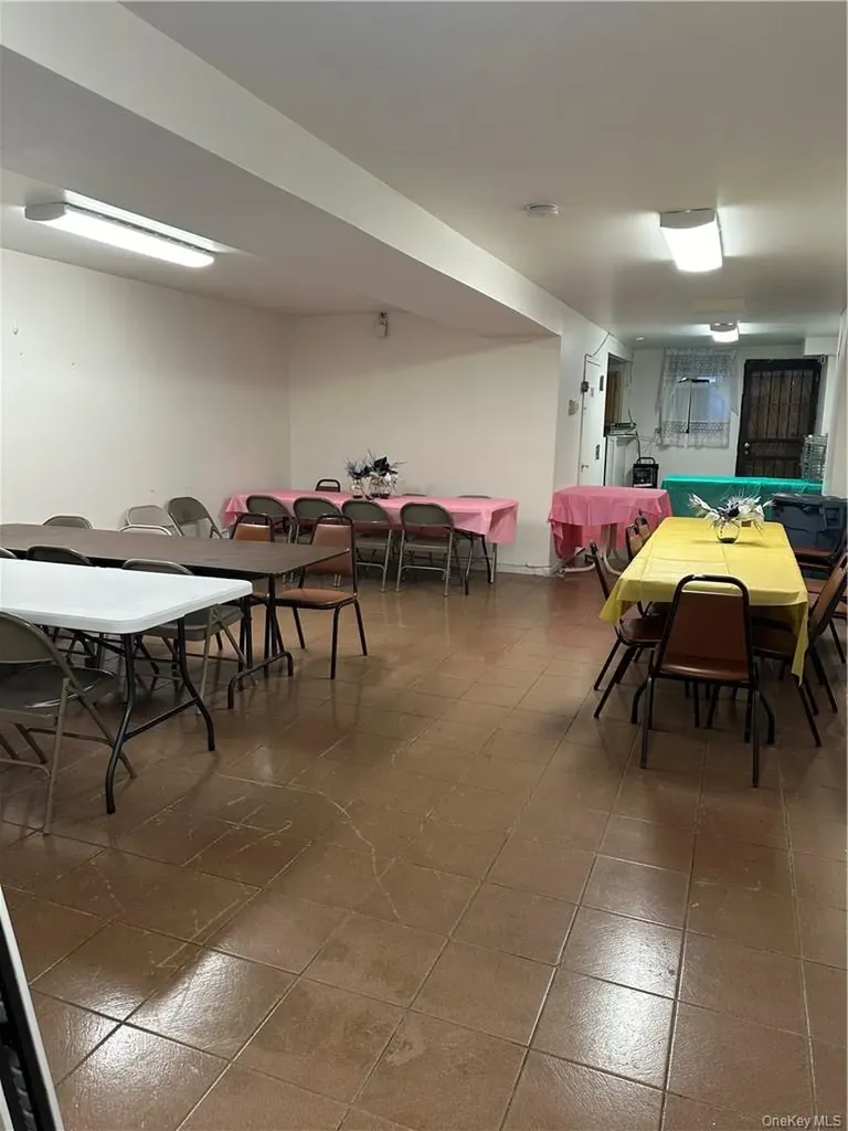 3306 White Plains Road Bronx NY 10467