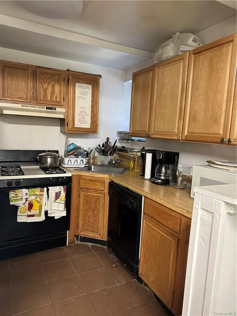3306 White Plains Road Bronx NY 10467