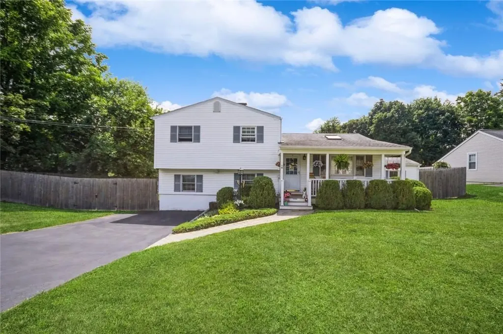 10 Hampshire Road Fishkill NY 12524