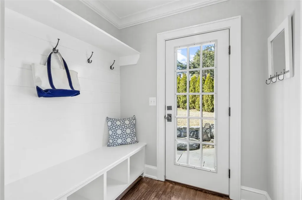738 Forest Avenue Larchmont NY 10538