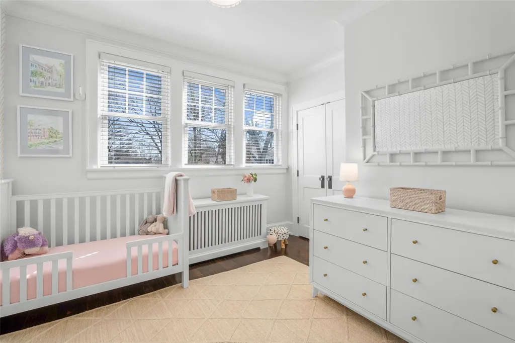738 Forest Avenue Larchmont NY 10538