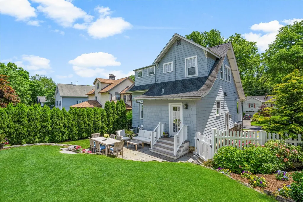 738 Forest Avenue Larchmont NY 10538