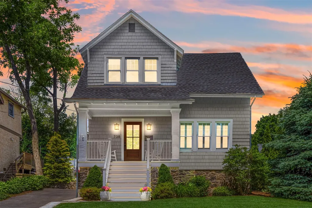 738 Forest Avenue Larchmont NY 10538