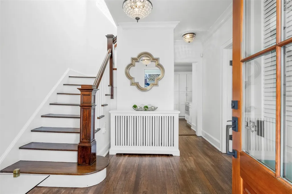 738 Forest Avenue Larchmont NY 10538
