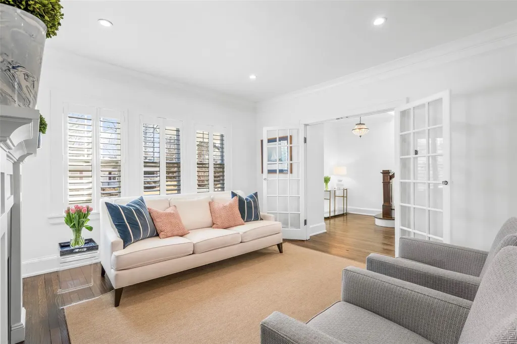 738 Forest Avenue Larchmont NY 10538