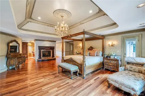 4 Old Wagon Lane Old Westbury NY 11568