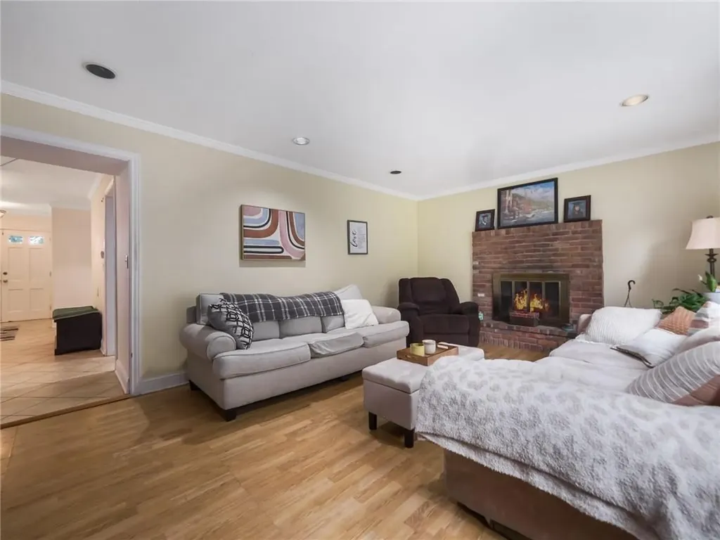 20 Sunny Ridge Road Spring Valley NY 10977
