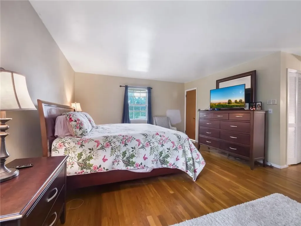 20 Sunny Ridge Road Spring Valley NY 10977